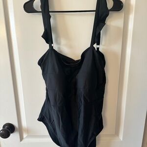 The Ruffle Oasis - Summersalt